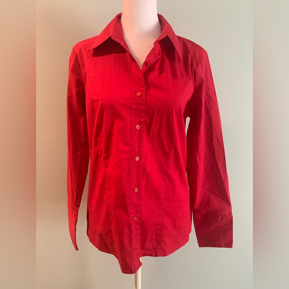 Fitted button down blouse